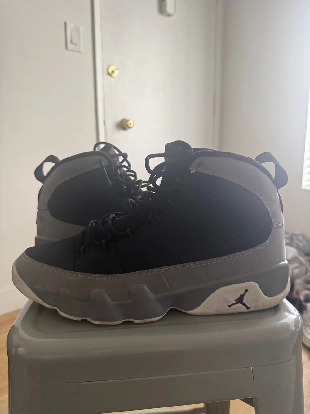 Jordan 9 “Particle Grey”